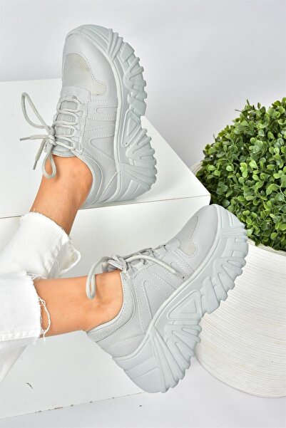 Fox Shoes حذاء رياضي نسائي ذو نعل سميك رمادي M973515009