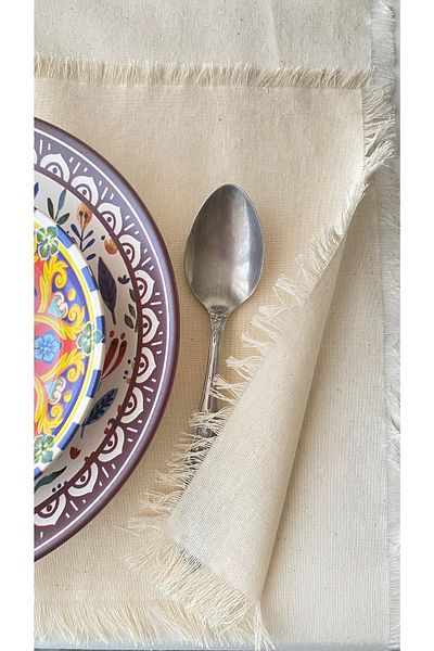 White Alamode Handcrafted Tassel Detailed Runner and Placemat Set