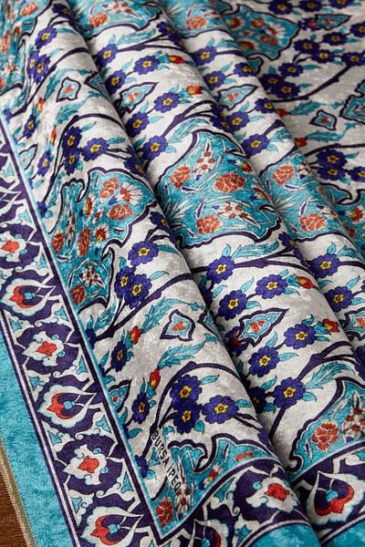Bursa İpek Turquoise Velvet Rug Prayer Rug