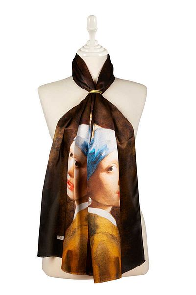 Bursa İpek Women's Silk Painting Scarf with Black Pearl Earrings