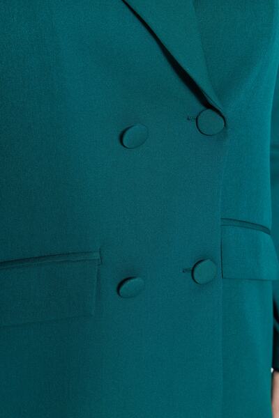 Trendyol Curve Μπουφάν με πράσινη τσέπη TBBSS22CE0180