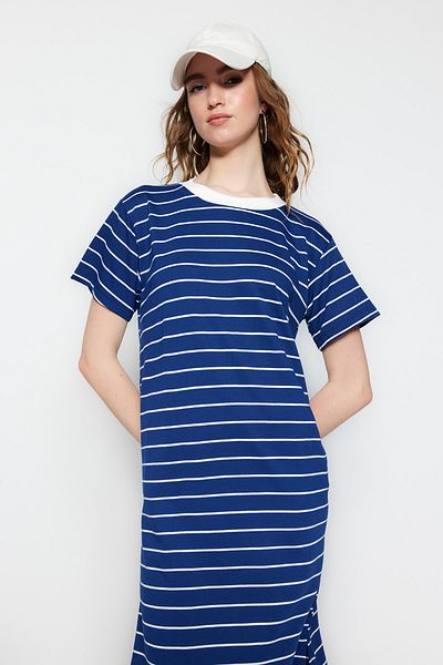 Trendyol Collection Μπλε ριγέ σκίσιμο με λεπτομέρεια αλλαγής/απλό μάξι πλεκτό φόρεμα TWOSS23EL00690
