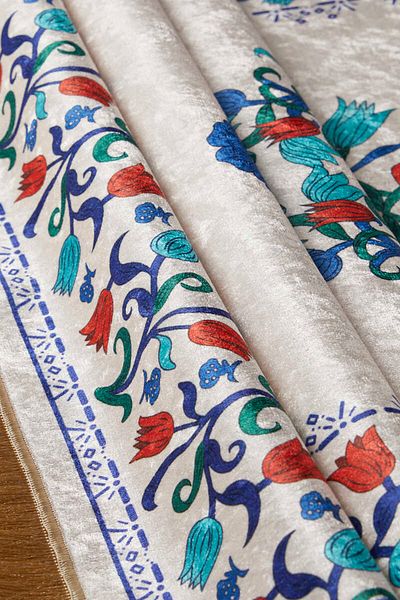 Bursa İpek White Velvet Rug Prayer Rug