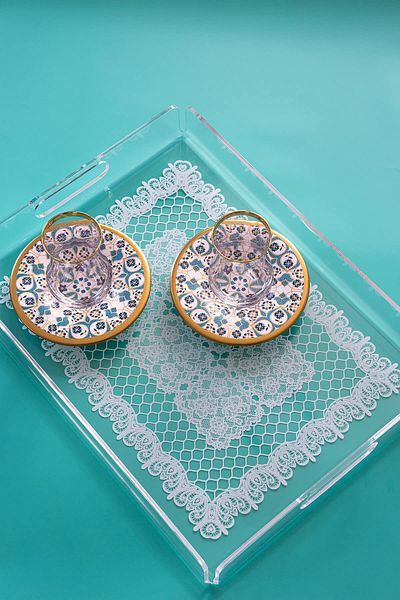 Queen Bee İstanbul Lace Patterned Plexiglass Tray Large Size - 40cmx30cm