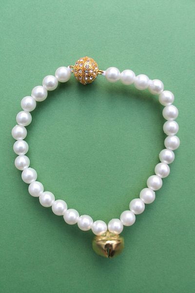 Emtory Kokoş Gold Stone Magnetic Bell Beaded Pearl Cat Necklace
