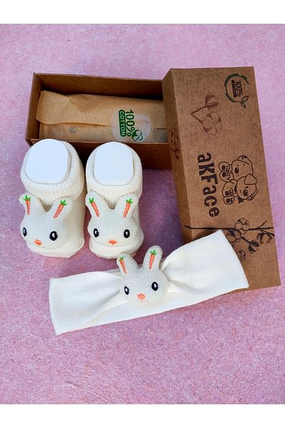 Akface Newborn Surprise Gift Boxed Rattle Rabbit Bamboo Bandana Set Baby Socks 0-6 Months
