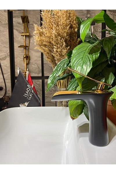 İSAOĞLU YAPI Black Sink Faucet Waterfall Faucet Gold Black Sink Faucet Waterfall Flow