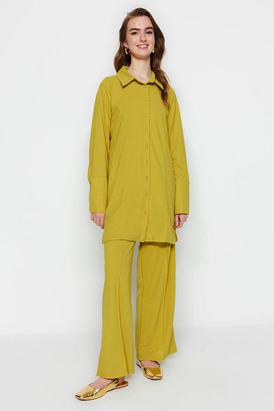 Trendyol Modest Senfgelbes Hemd-Hosen-Set aus gewebtem Krepp TCTSS23US00060