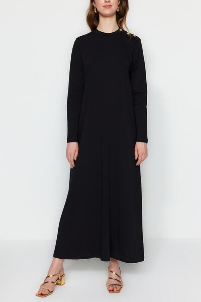 Trendyol Modest Λεπτομερές πλεκτό φόρεμα με μαύρο κουμπί ώμου TCTSS23EB00291