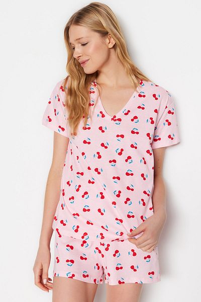 Trendyol Collection Třešňový PATTerned Světle Růžová Bavlněná PAŽÁMOVÁ SOUPRAVA - Tričko a šortky THMSS23PT00013
