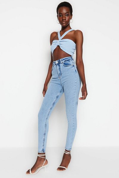 Trendyol Collection Blugi skinny albastru deschis cu talie inalta TWOSS23JE00075
