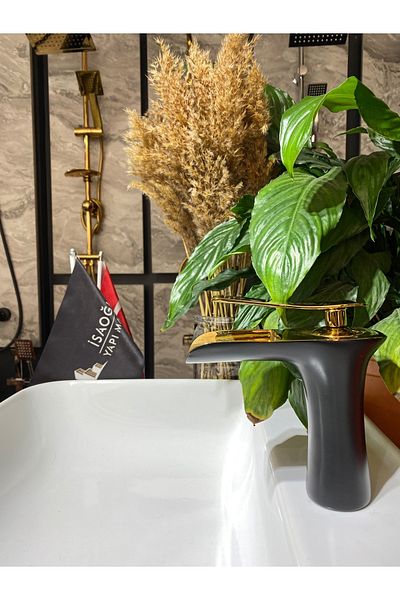 İSAOĞLU YAPI Black Sink Faucet Waterfall Faucet Gold Black Sink Faucet Waterfall Flow