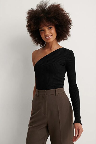 ÖZ PAMUK كتف واحد مفتوح وأكمام طويلة