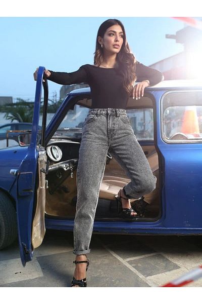 LİMABEL Mila High Waist Smoked Snow Mom Jeans Lycra Colorfast Extra Comfortable Mom Jeans