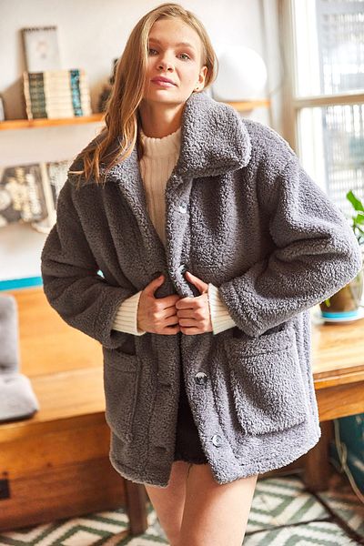Olalook Graue, ungefütterte Oversize-Plüschjacke mit Knöpfen und Taschen für Damen CKT-19000328