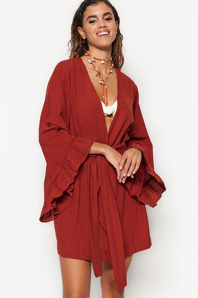 Trendyol Collection Zimtfarbener, gewebter Mini-Volant-Kimono und -Kaftan mit Gürtel TBESS21KM0002