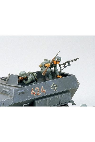 TAMIYA 1/35 German Hanomag Sdkfz 251/1 Semi-Tracked Vehicle Model, Unassembled Hobby Kit