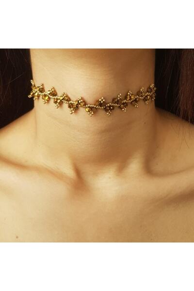 Handmade By HLY قلادة مصنوعة يدويًا على شكل هرم اللبلاب باللون الذهبي