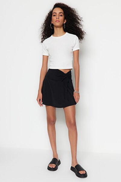 Trendyol Collection Fustă neagră cu deschidere în talie/Skater mini stretch tricotată TWOSS23ET00045