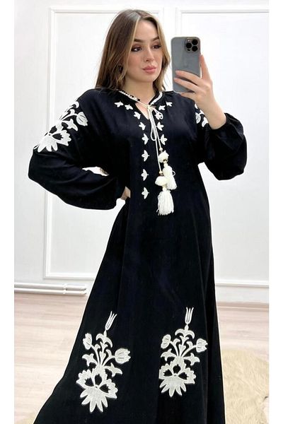 Miasista Rochie brodata cu pompon