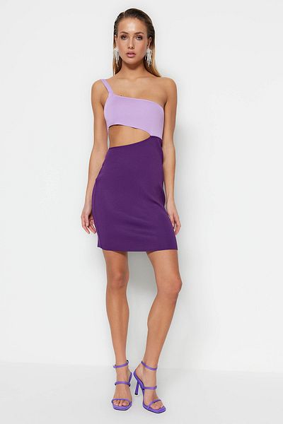 Trendyol Collection Lila kötött estélyi ruha színes ablakrészlettel - TPRSS23EL00136