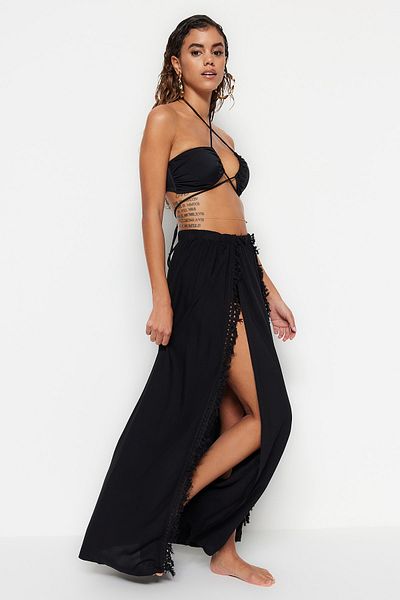 Trendyol Collection Schwarzer Maxi-Rock mit gewebten Quasten TBESS21ET0133