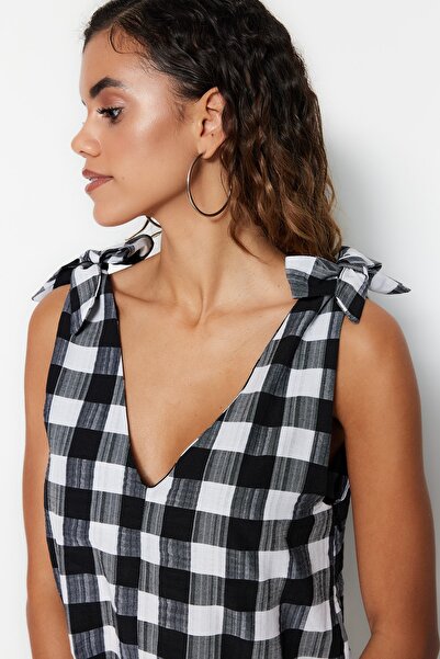 Trendyol Collection Černá Wide Fit tkaná kombinéza TBESS21TU0204