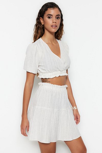 Trendyol Collection Ekrü szövésű blúz szoknya szett TBESS23AU00088