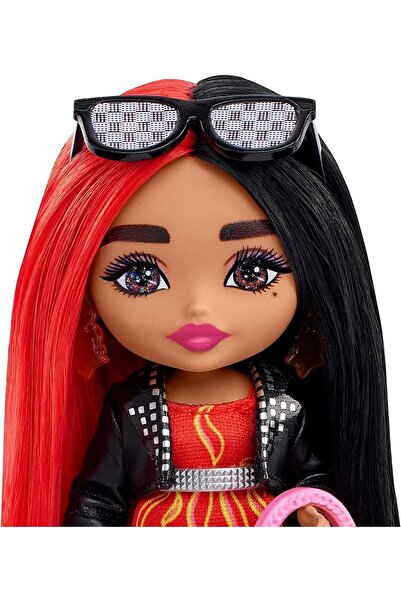 Barbie Extra Mini Bebekler Siyah Ceketli Aksesuarlı Oyuncak