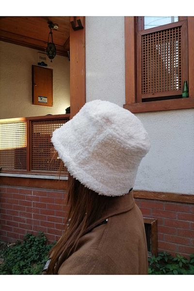 Shopiolog Women's Plush Bucket Hat