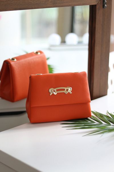 Moom Bag Geantă portocalie pentru femei, cu lanț detaliat pentru accesorii