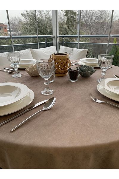 Decamor home Кадифена текстурирана кръгла покривка за маса Carefree с млечно кафе