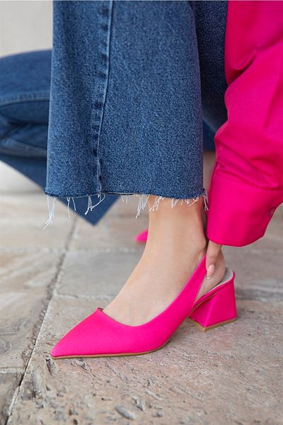 STRASWANS Selinda Women's Heeled Fabric Shoes Fuchsia