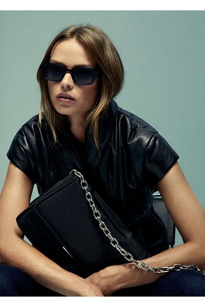 MANGO Woman Short Chain Handle Bag