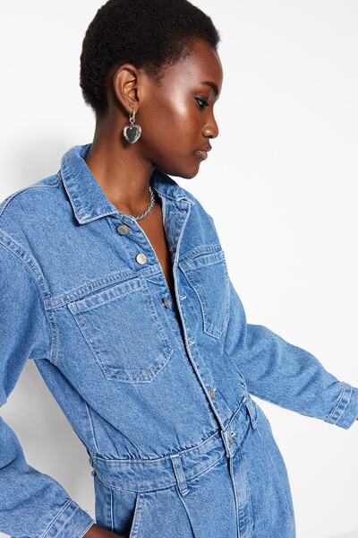 Trendyol Collection Modrá džínová kombinéza s detailním pasem TWOAW23TU00065