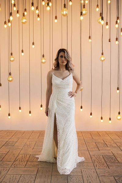 SpringStore Rochie de seară din dantelă ecru fără bretele