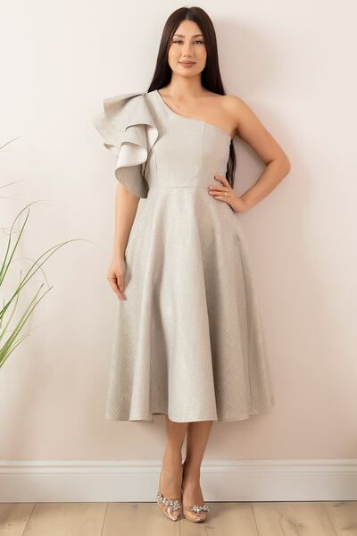 PULLIMM Ασημί φόρεμα με έναν ώμο με λεπτομέρεια βολάν 13408