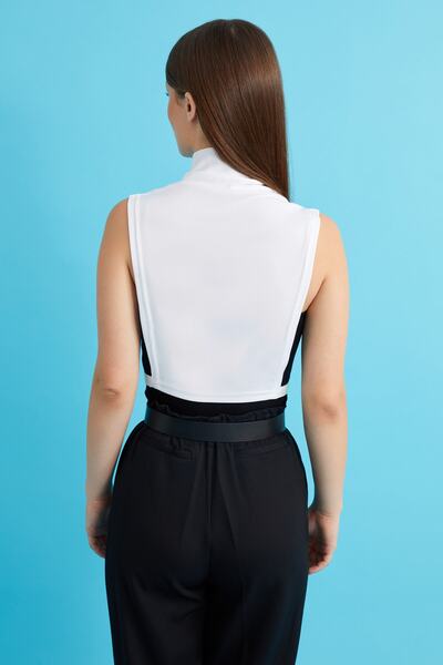 mirach Cross Collar Neck Collar - White