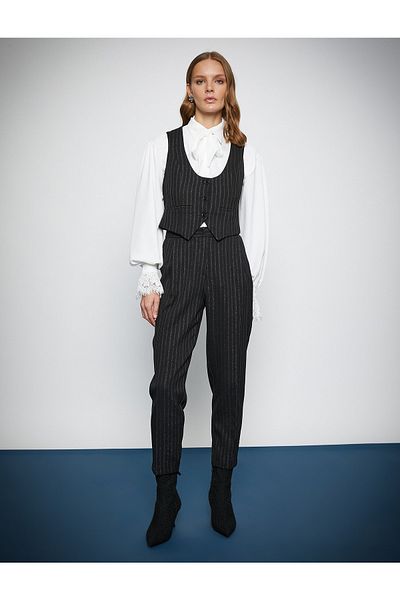 Koton Melis Ağazat X - Pleated Carrot Trousers