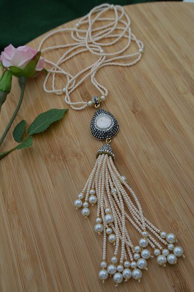 Stoneage Special Design Stylish Necklace with Gum and Pearl