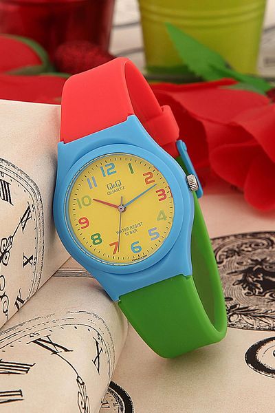 Q&Q Women's Wristwatch 3P348