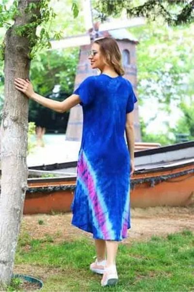 YILSOY TEKSTİL Φόρεμα Saks με μισό μανίκι V με μικτό χρώμα με μοτίβο
