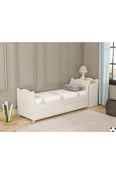 Afilli Büyüyen Beşik Başlıklı Beyaz