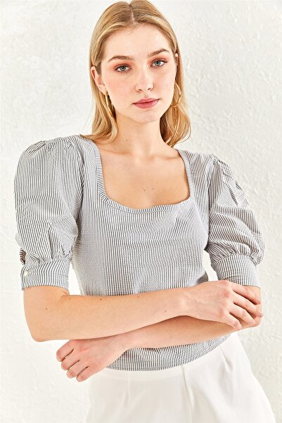 oshebu بلوزة رمادية اللون ذات ياقة على شكل حرف U وأكمام بالون مجعدة