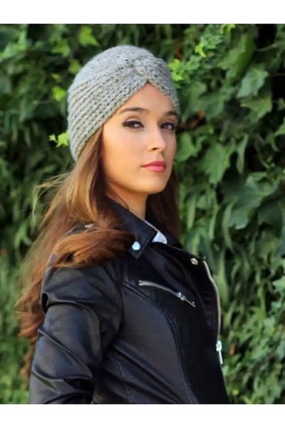 QUEEN AKSESUAR Trend Luxury Special Design Knitted Mesh Crystal Jewelled Brooched Pinned Turban Bonnet Hat Knotted Beanie Women