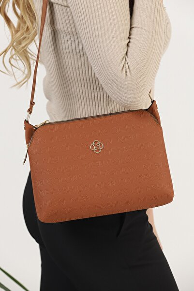 efnanstore حقيبة كتف نسائية بحزام كتف قابل للتعديل بثلاث حجرات منقوشة بلون أسمر