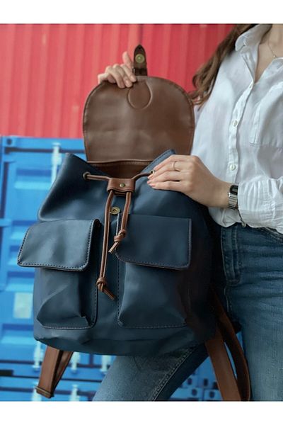Vendetta Çanta Σακίδιο πλάτης Bedrock Nubuck με διπλό κάλυμμα τσέπης και ζώνη