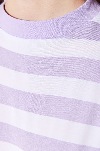 Trendyol Collection Lila bílé pruhované základní pletené tričko s vysokým límcem TWOSS21TS1204