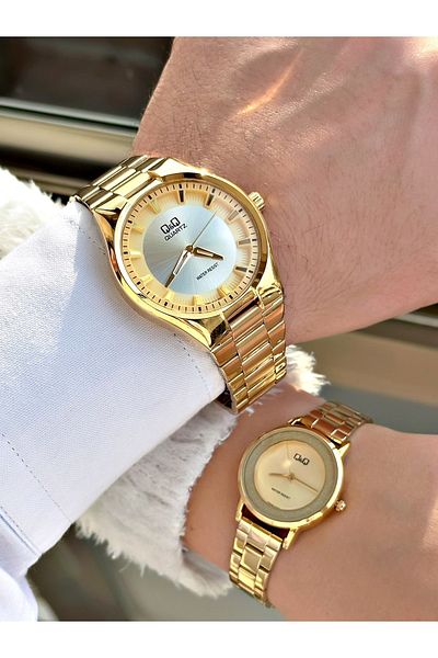 Q&Q Q888j738y Gold Color Couple Lover Wristwatch