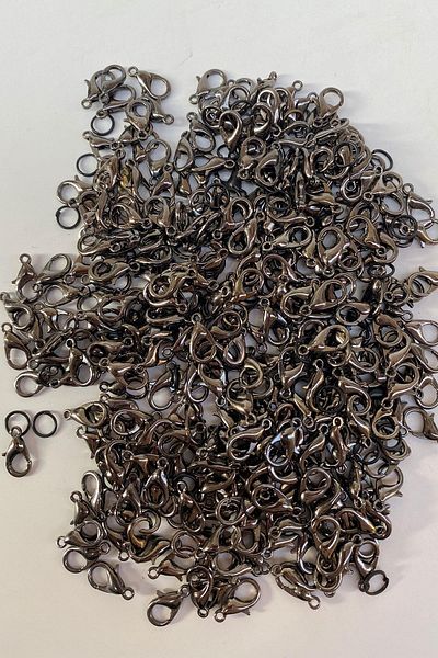 Hobigram 500 τεμάχια Anthracite Grey Parrot Clip Κλιπ αχλαδιού Κλιπ κοσμήματος (PARROT NO:512) Μέγεθος:6*12 Mm – Χάντρες